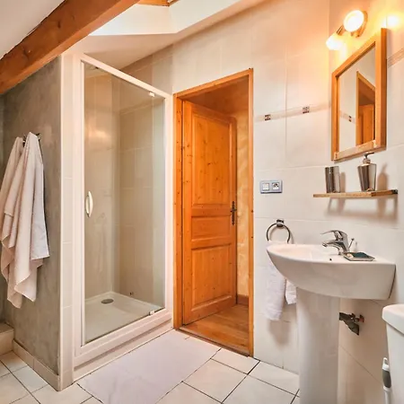 Chateau De Merande *